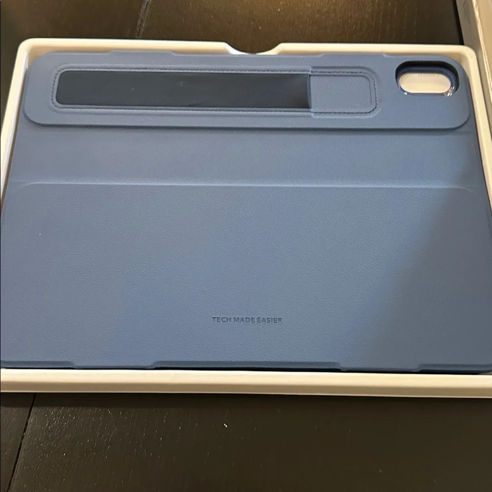 Magnetic Case for Tablets - Blue